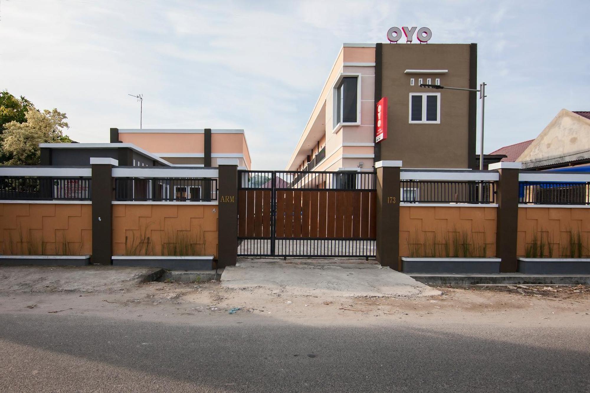 Oyo 725 My Arm Home & Stay Medan Zewnętrze zdjęcie